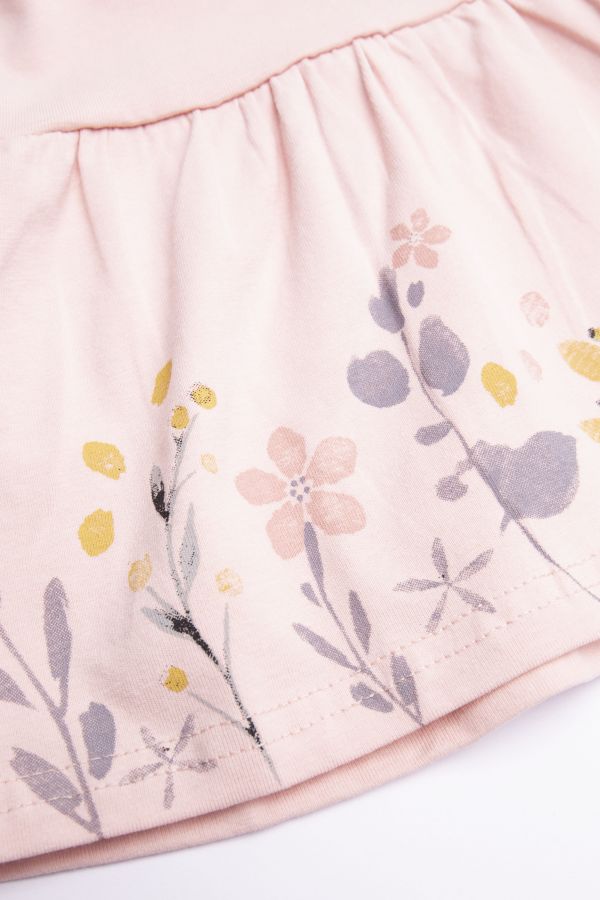 Pleteninové šaty růžové barvy s ozdobnými volánky 2157236