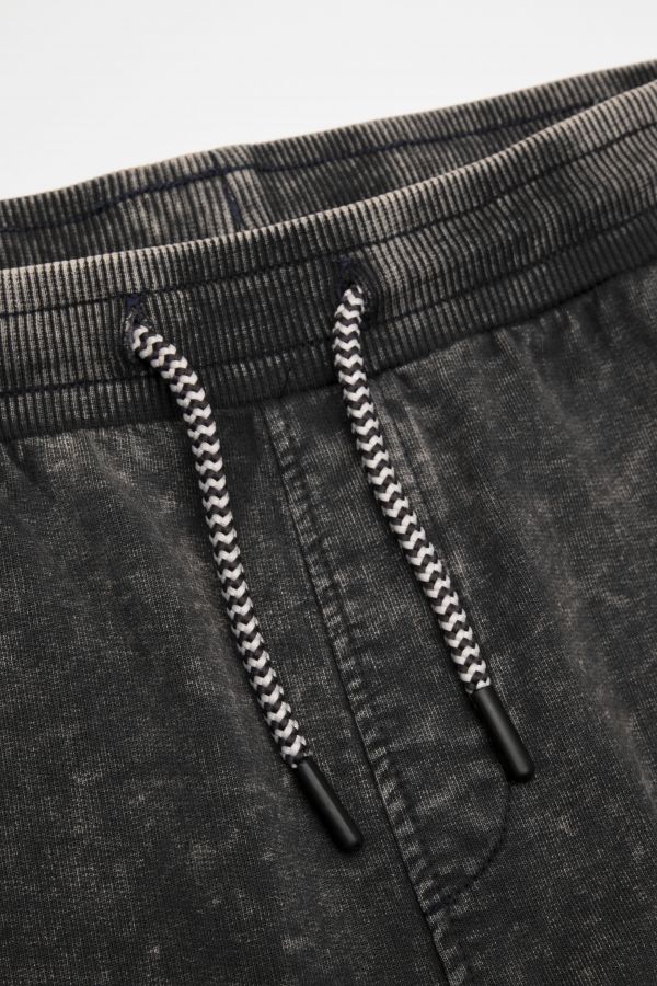 Teplákové kalhoty grafitové s efektem seprání střih slim 2111560