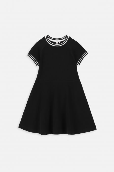 Pleteninové šaty černá hladká s rozšířenou dolní částí