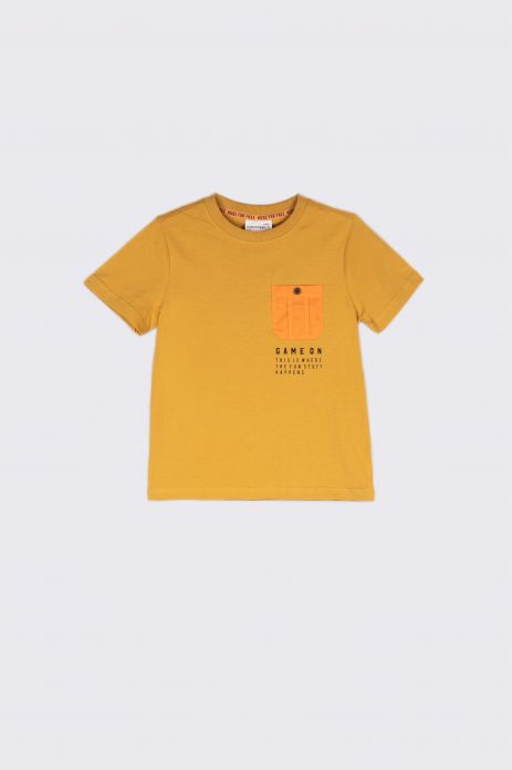 Tričko s krátkým rukávem  medové s kapsou a nápisem